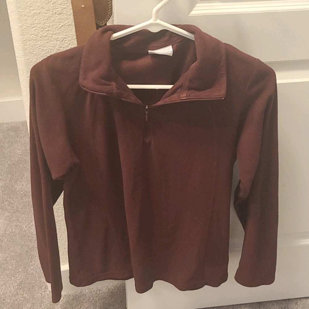 Pullover sweater